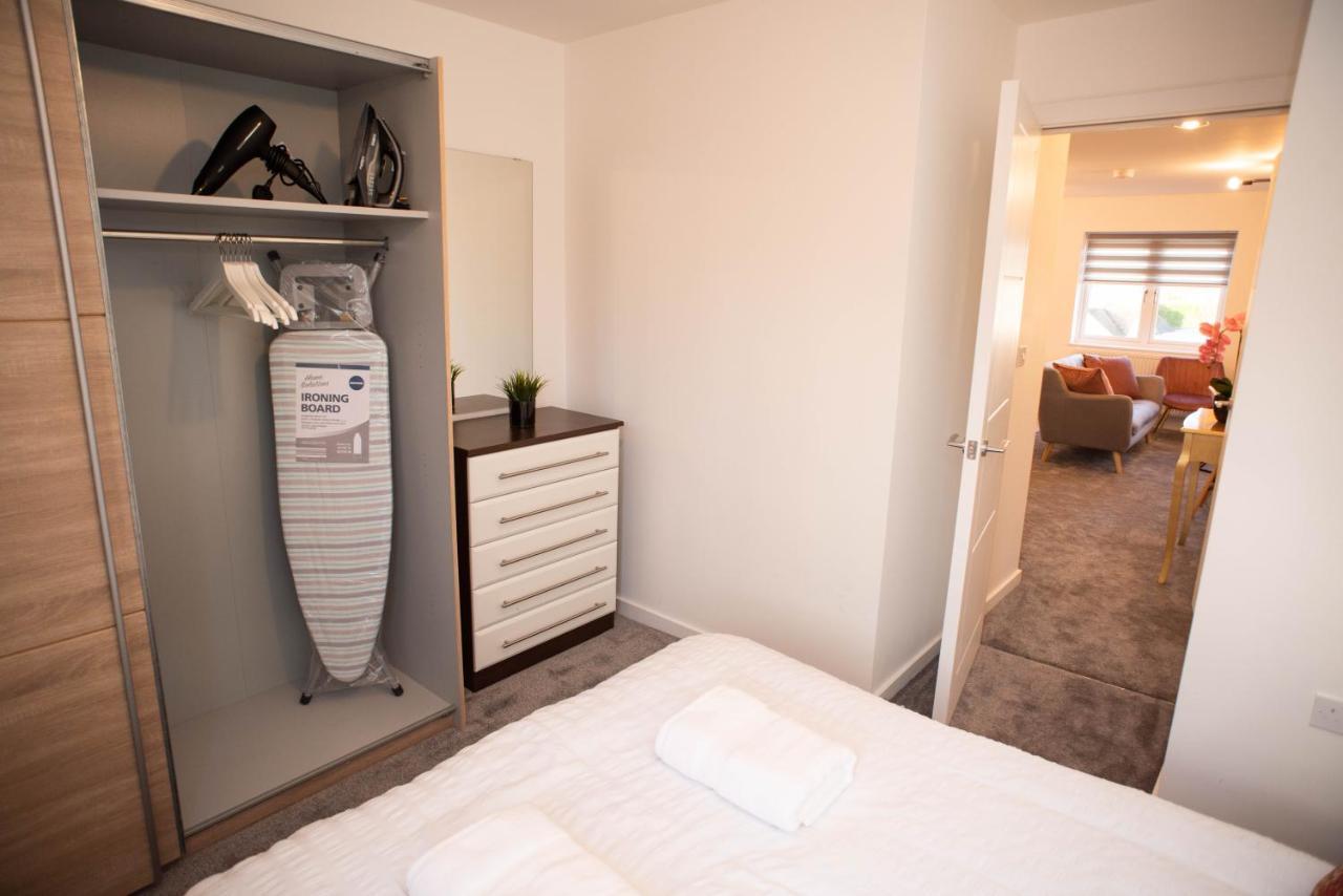 Walnut Flats: Cozy 2-Bedroom Near Oxford with Netflix & Parking Kidlington Exterior photo